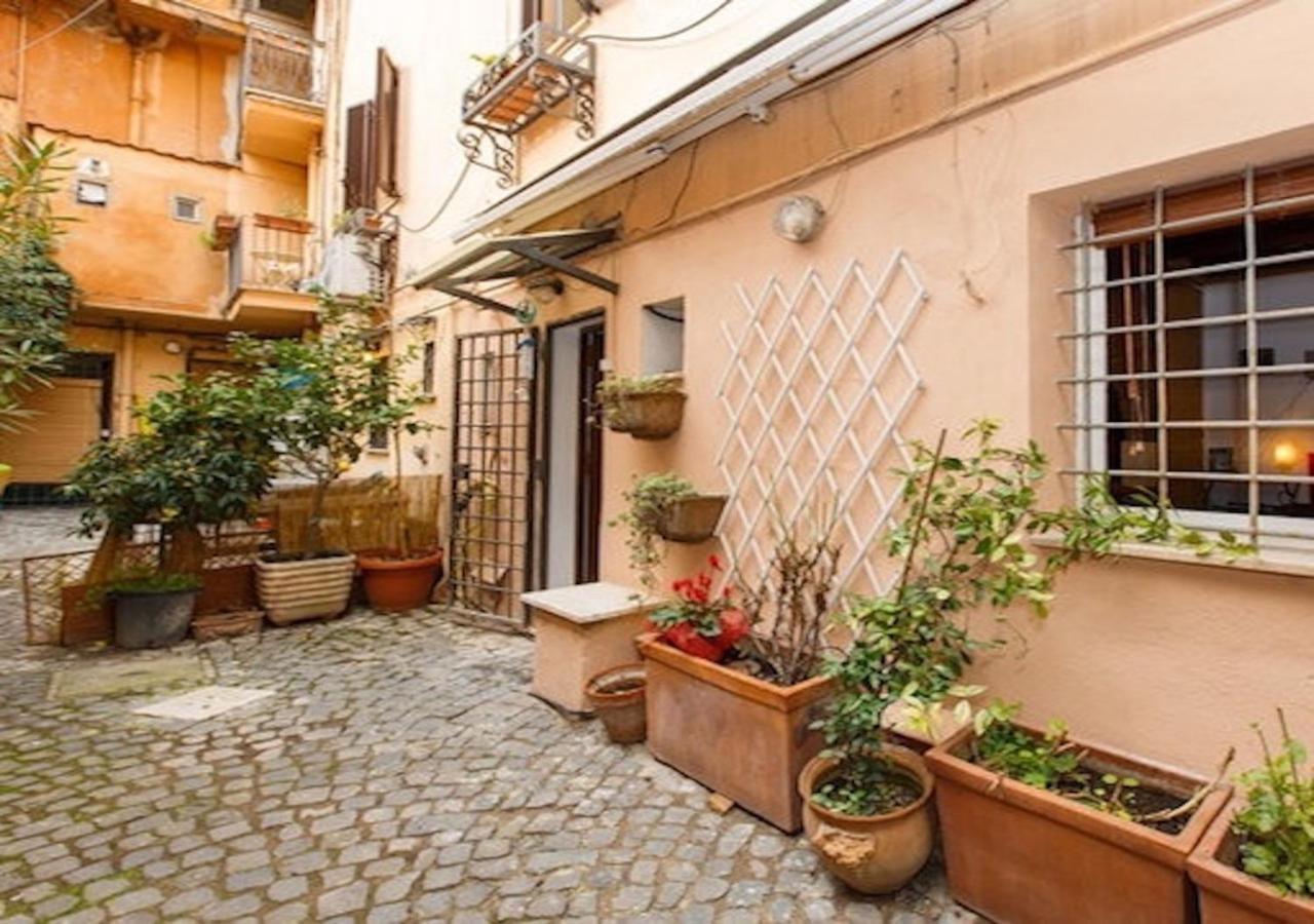 Independent With Garden Heart Of Trastevere John Cabot 로마 외부 사진